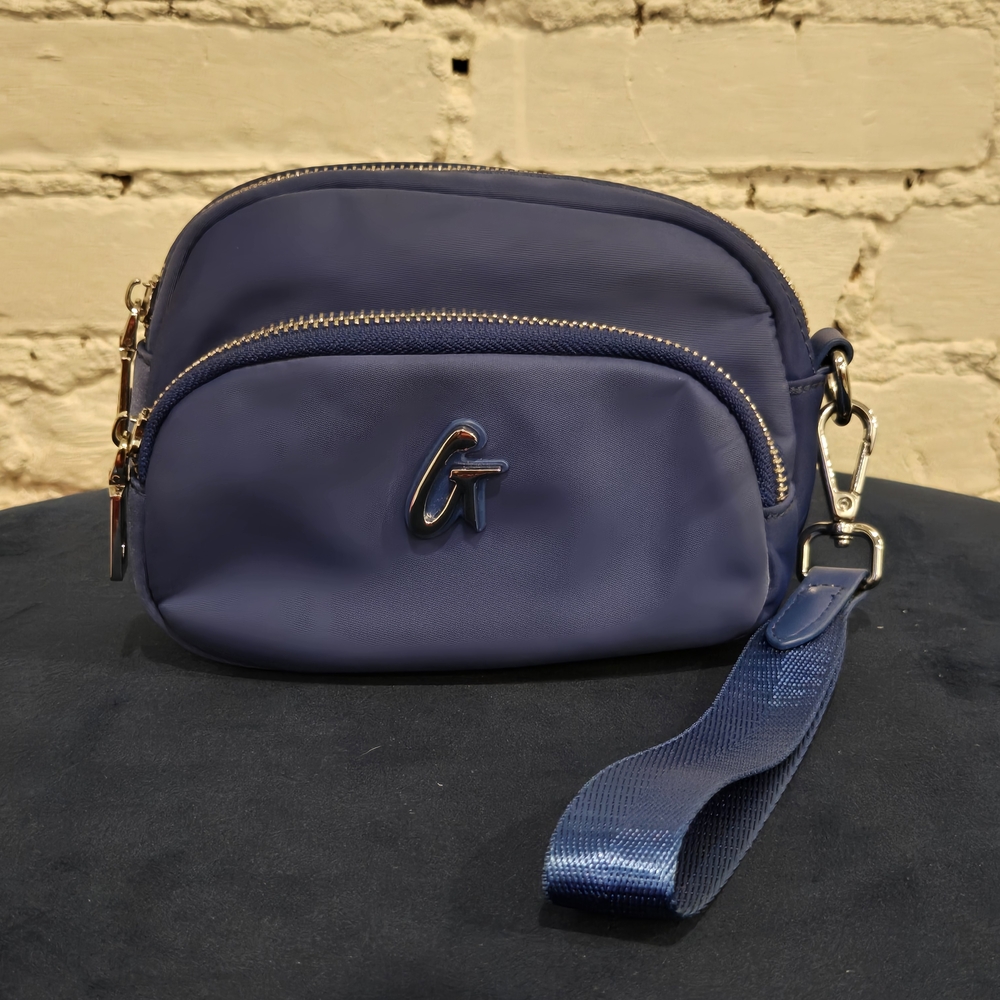 Glam-Aholic Lifestle Elegant Blue Wristlet Bag